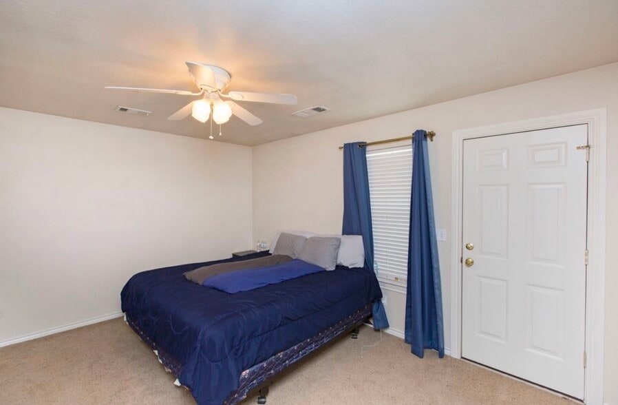 Bedroom 1 - 505 9th Ave B