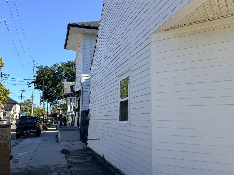 Building Photo - 910 N Rocheblave St