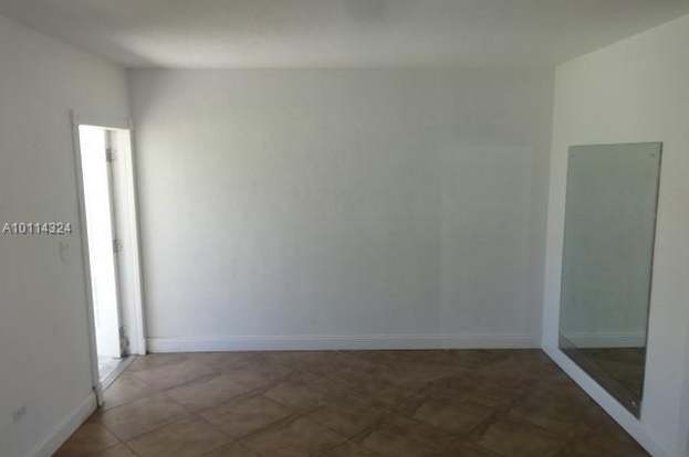 Building Photo - 733 85th St