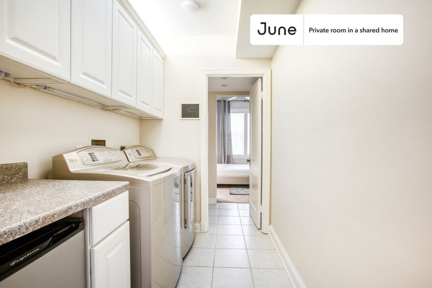 Building Photo - Room in Shared 3 bed/2 bath home in Capitol Hill