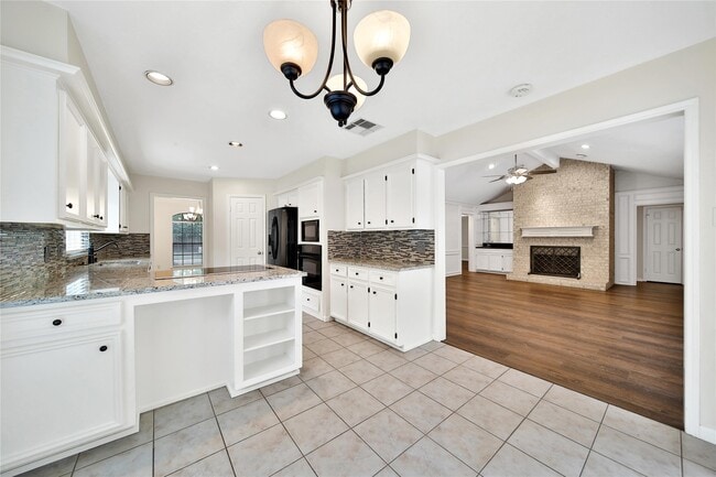 Primary Photo - 3939 Fawn Creek Dr