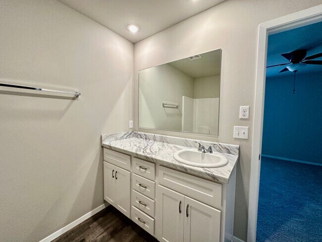 Building Photo - 4 bedroom 2 bath 2 car garage - Bixby Schools