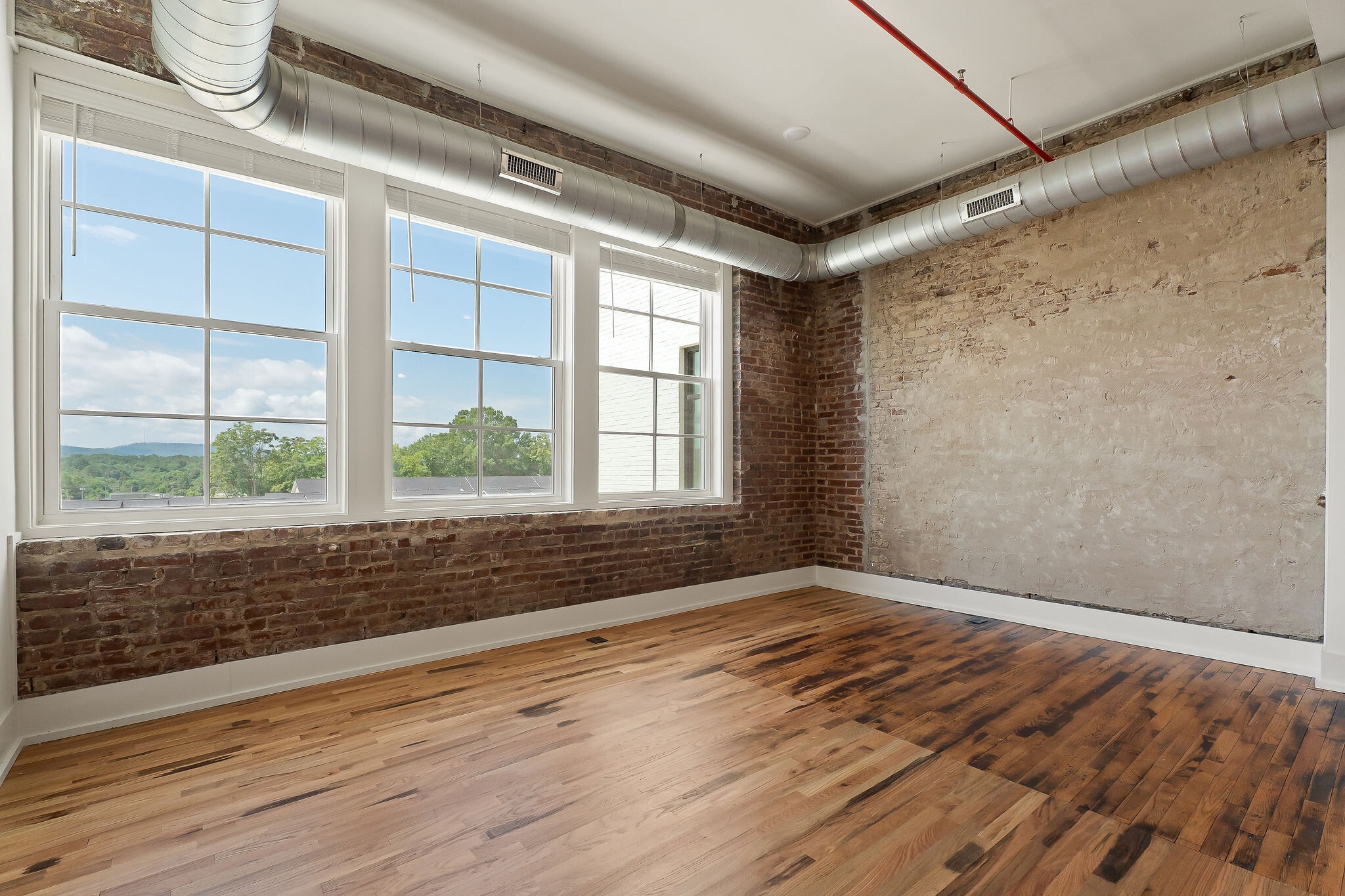 Building Photo - 211 W Colville St