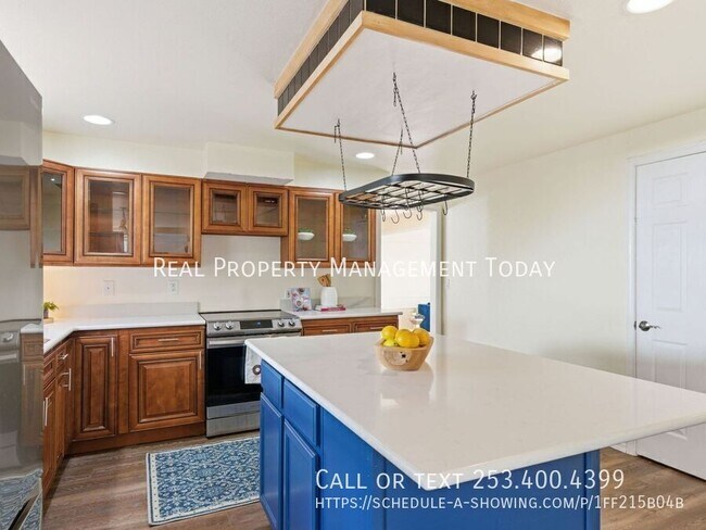 Building Photo - 3571 41st St NE