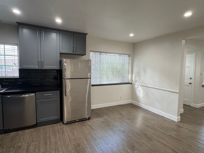 Building Photo - 4359 W 136th St