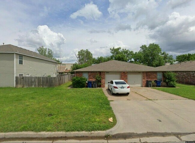 Building Photo - 2409 S 91st E Pl