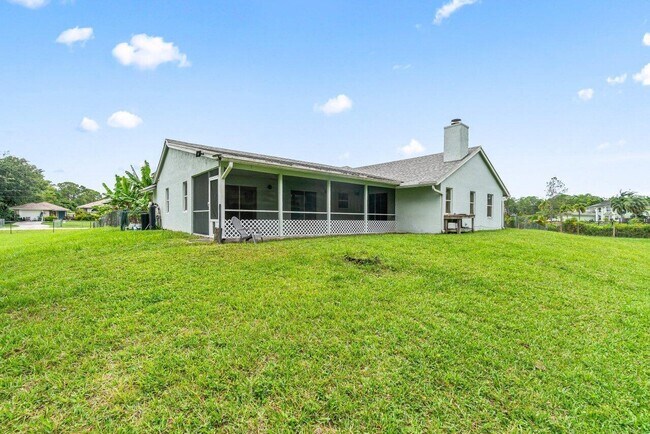 Building Photo - 15439 63rd Pl N