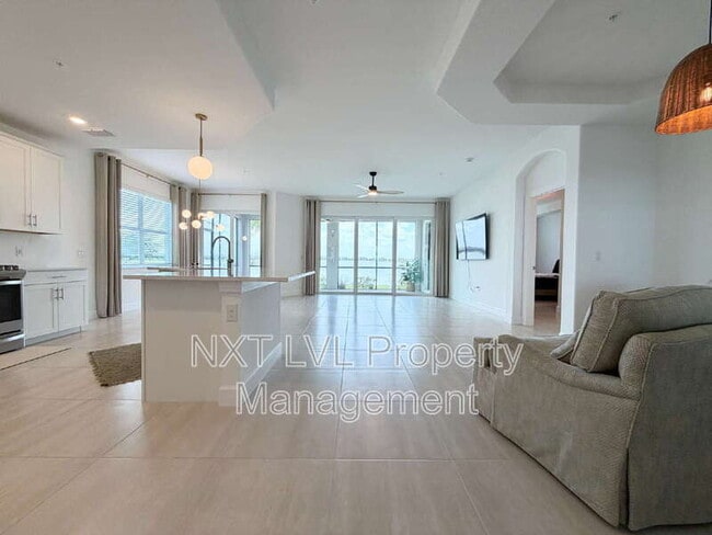 Building Photo - 16570 Ridgeview Cir