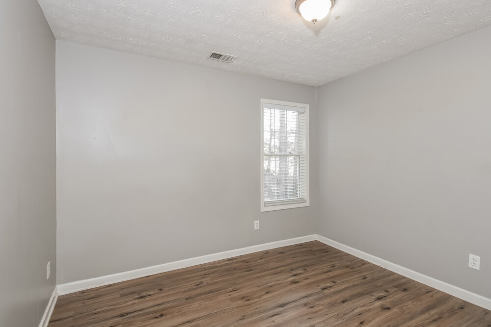 Building Photo - 1917 Summit Creek Way