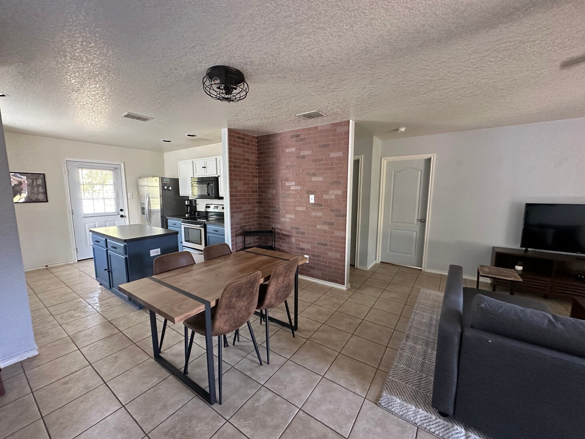 Building Photo - 5503 Harefield Dr