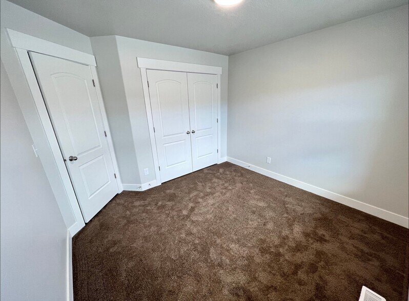 Building Photo - 4725 Gunsight Peak Dr