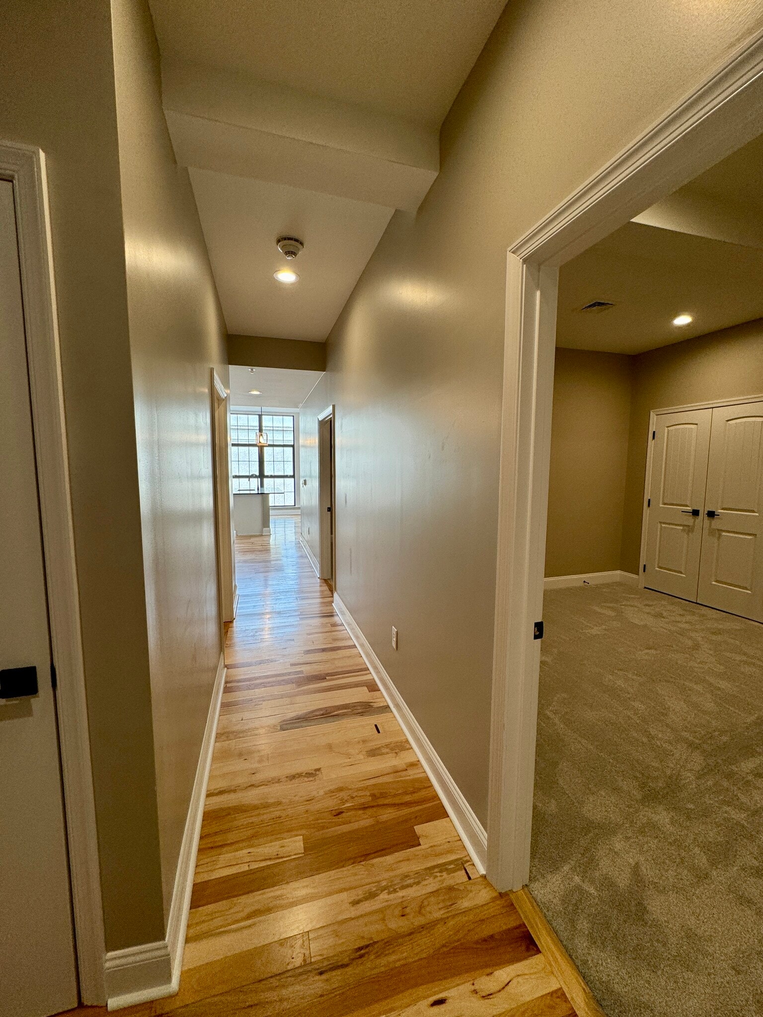 Building Photo - 116 S Main St