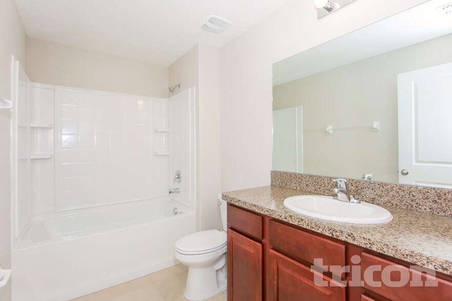 Building Photo - 9654 Sage Creek Dr