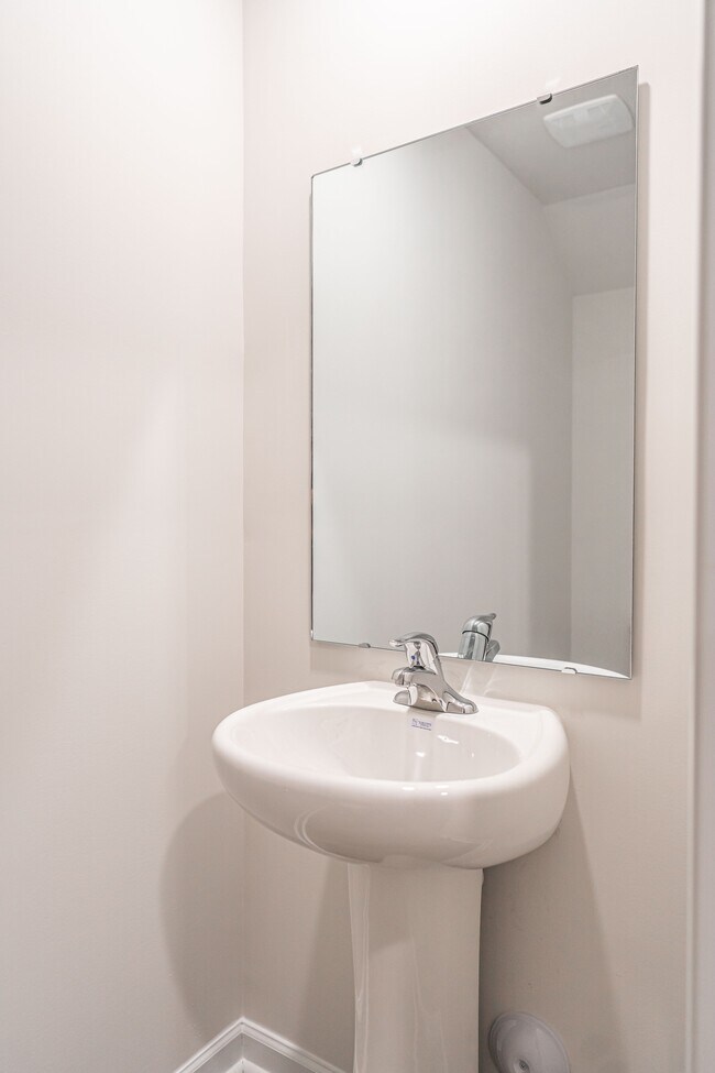 Building Photo - 219 US-1