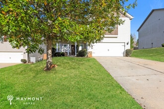 Building Photo - 126 St Charles Pl