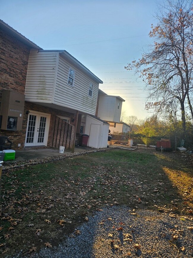 Building Photo - 2 Bdrm /1.5 Bath Townhome Church Hill, TN