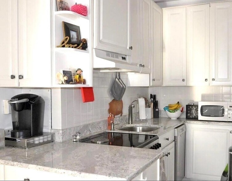 Building Photo - 21 Beacon St