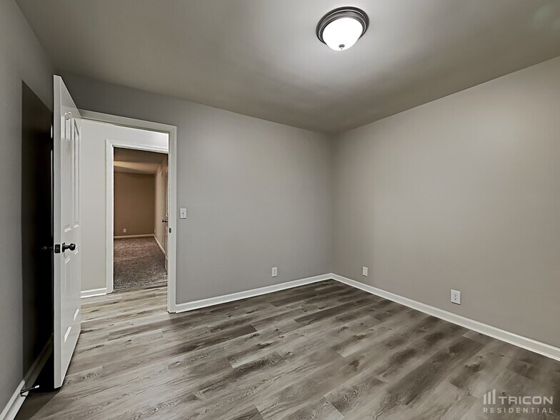 Building Photo - 730 Brushy Ridge Dr