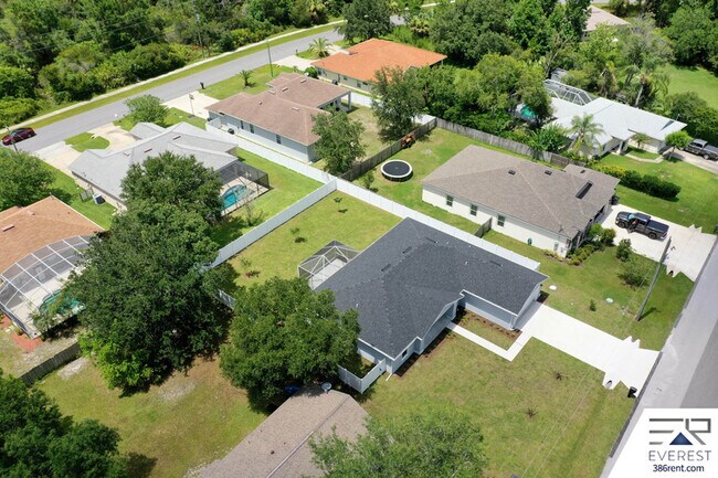 Building Photo - 58 Buttermill Dr