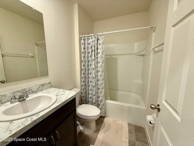 Building Photo - 135 Sorrento Dr