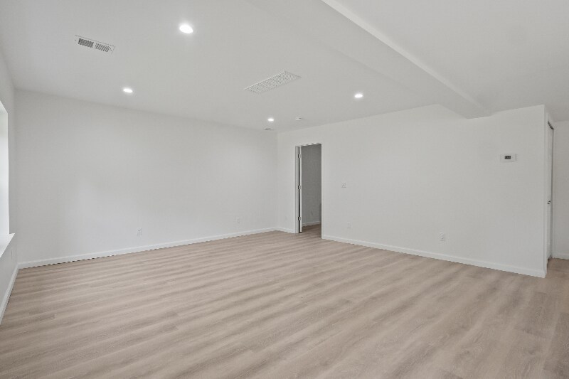 Building Photo - 34 Cross St