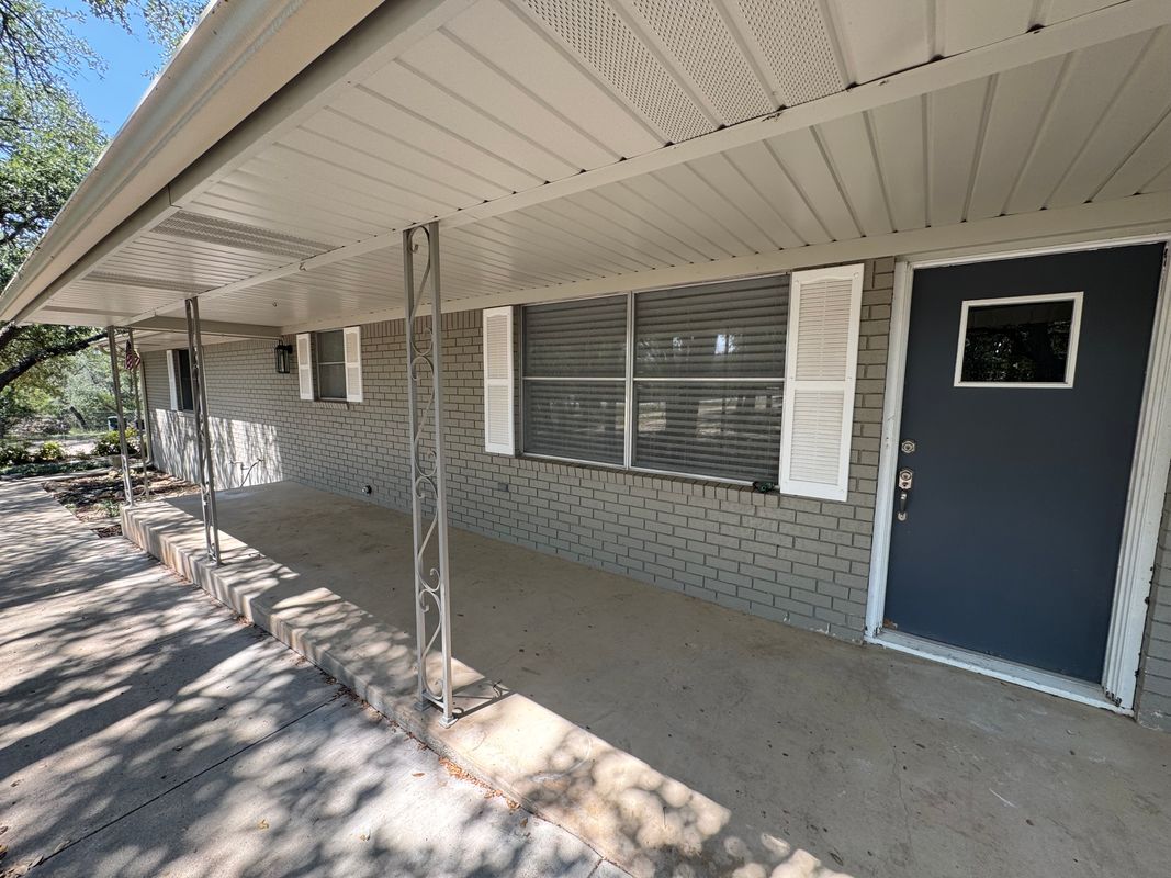 Building Photo - 1880 Royal St