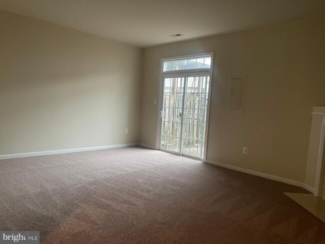 Building Photo - 24693 Kings Canyon Square