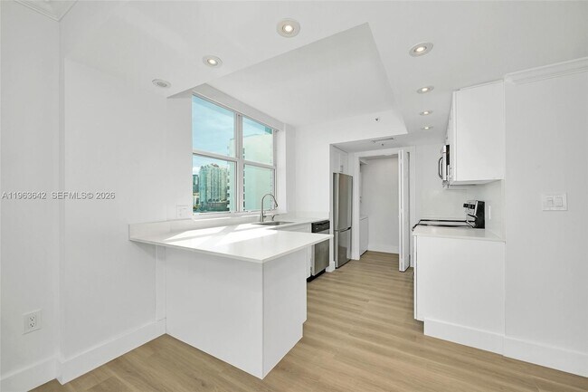 Building Photo - 800 Claughton Island Dr