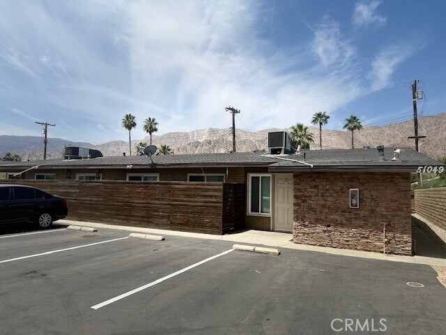 Primary Photo - 51049 Eisenhower Dr