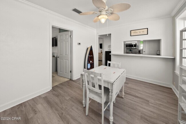 Building Photo - 412 Lantana St