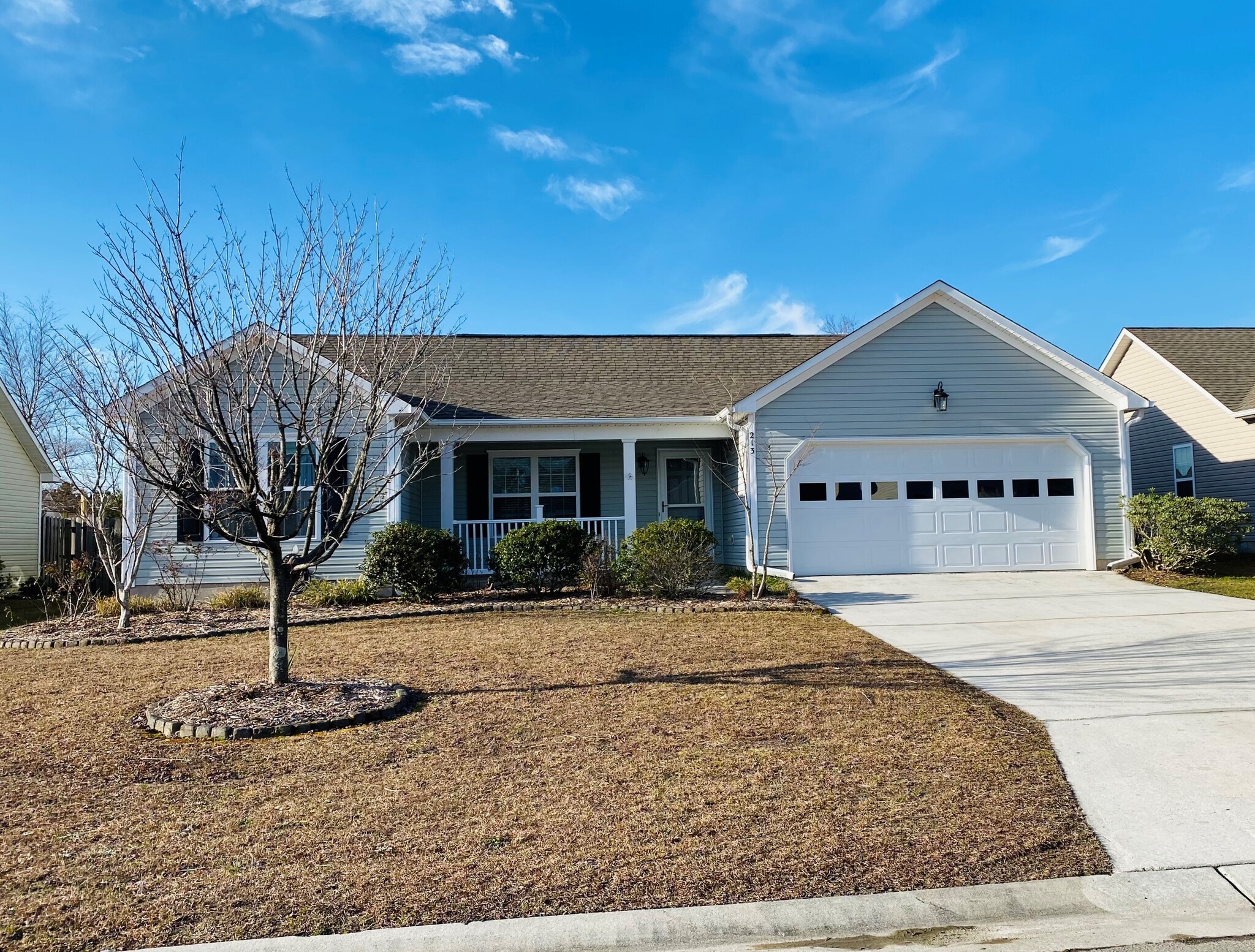 Building Photo - 213 Red Carnation Dr