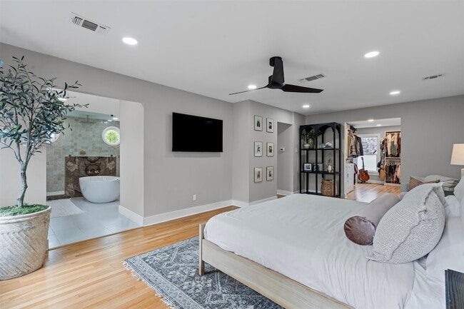 Building Photo - 4014 Modlin Ave