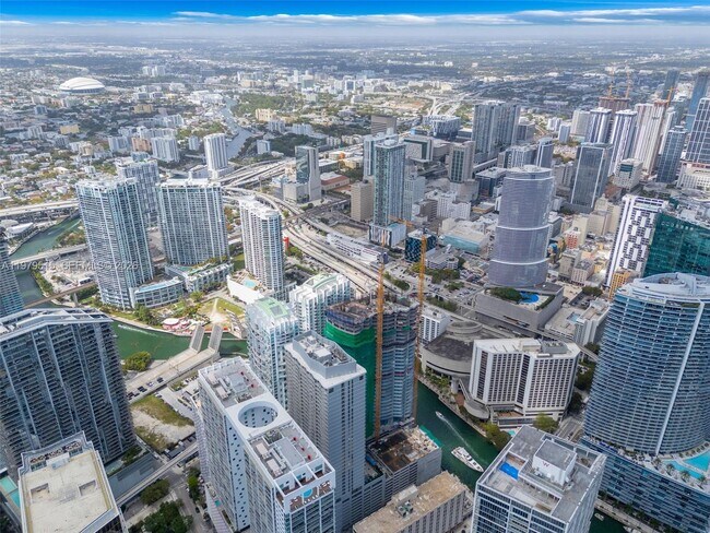 Building Photo - 77 SE 5th St