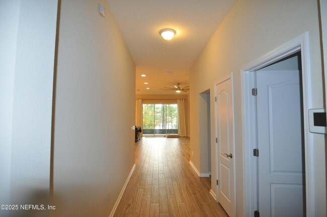 Building Photo - 2618 Salt Lake Dr