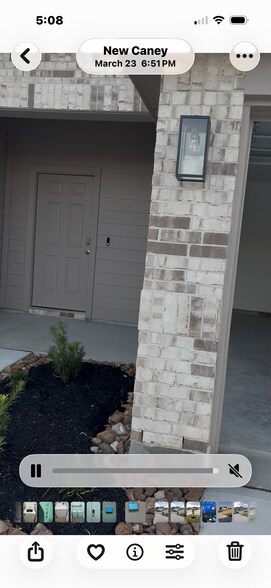 Building Photo - 20420 Laplace Ln
