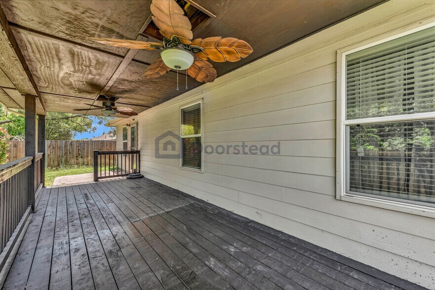 Building Photo - 12744 Northern Pine Dr