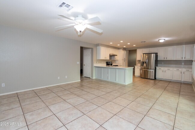 Building Photo - 2388 S Sycamore Pl