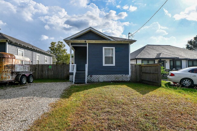 Primary Photo - 1117 Fred St