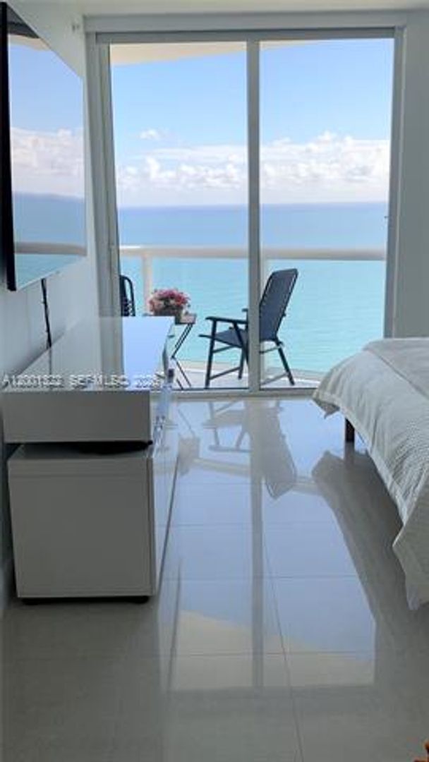 Building Photo - 6365 Collins Ave