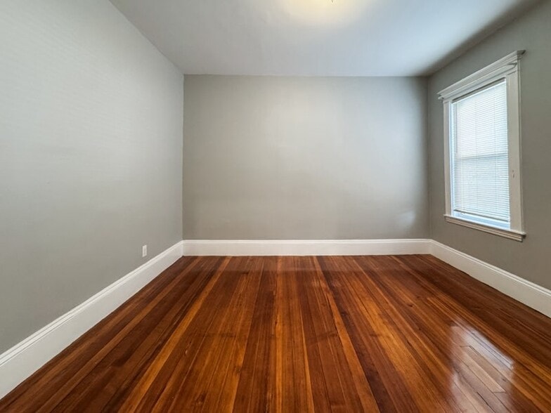 Building Photo - 37 Lowden Ave