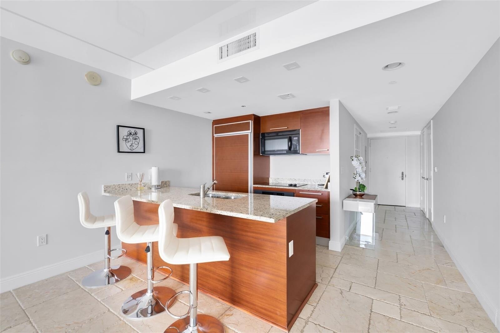 Building Photo - 1800 S Ocean Dr