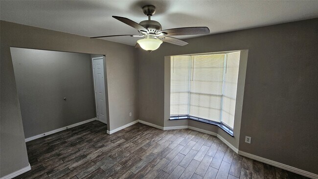 Building Photo - 10007 Winding Trail Rd
