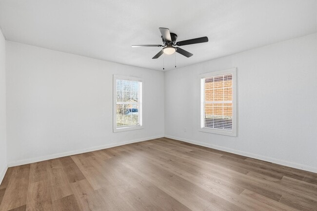 Building Photo - 541 E N 18th St