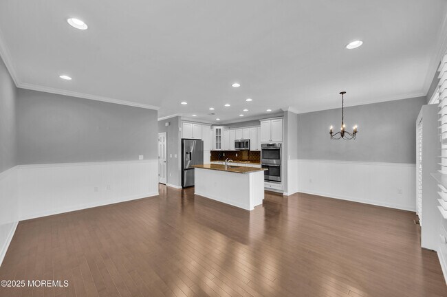 Building Photo - 308 Princeton Court