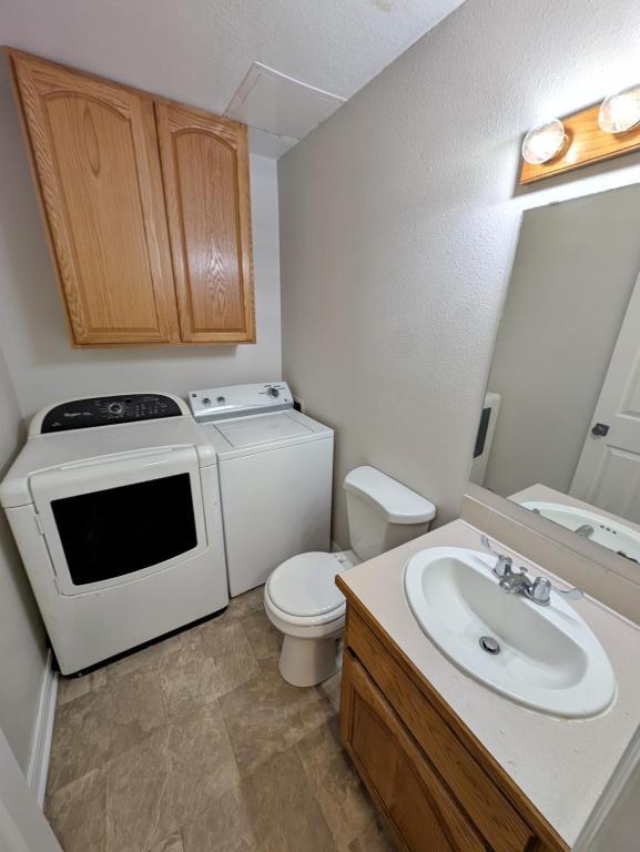 Building Photo - 851 Denver St