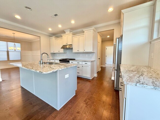 Building Photo - 516 Vivian Lee Ln