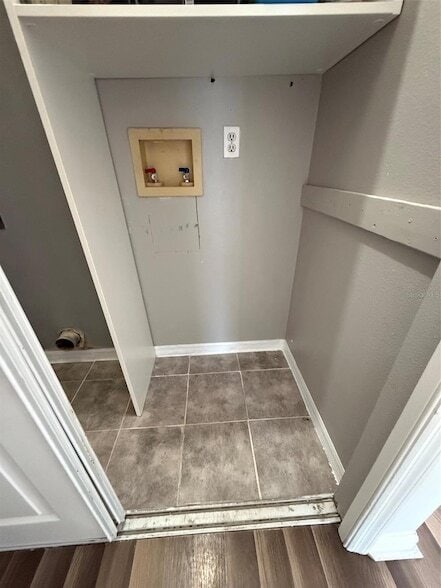 Building Photo - 5841 Dorham Pl