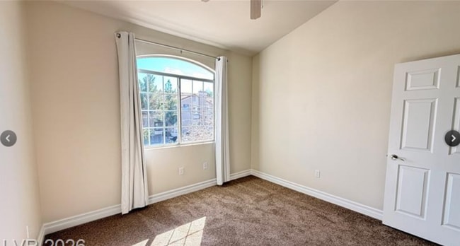 Building Photo - 75 N Valle Verde Dr