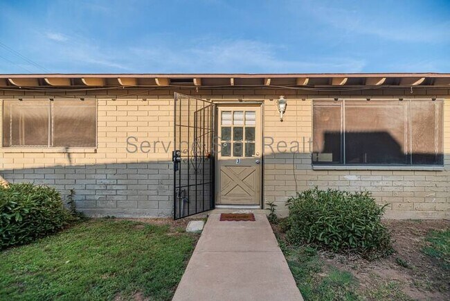 Building Photo - 518 E Huntington Dr