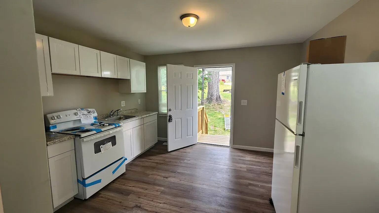 Building Photo - 223 Jefferson Ave